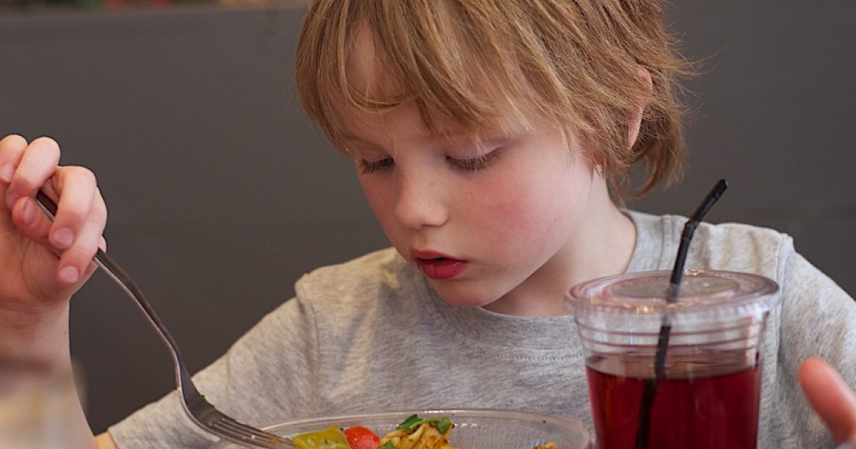 Por que não devemos recompensar ou punir nossos filhos com comida?