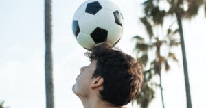 É ruim para o cérebro jogar futebol?