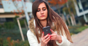 Como o vício em mídias sociais afeta os jovens?